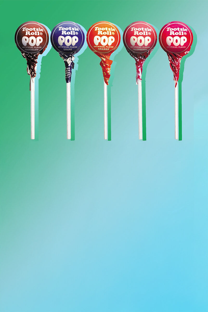 5 Tootsie Roll Pops in teal background